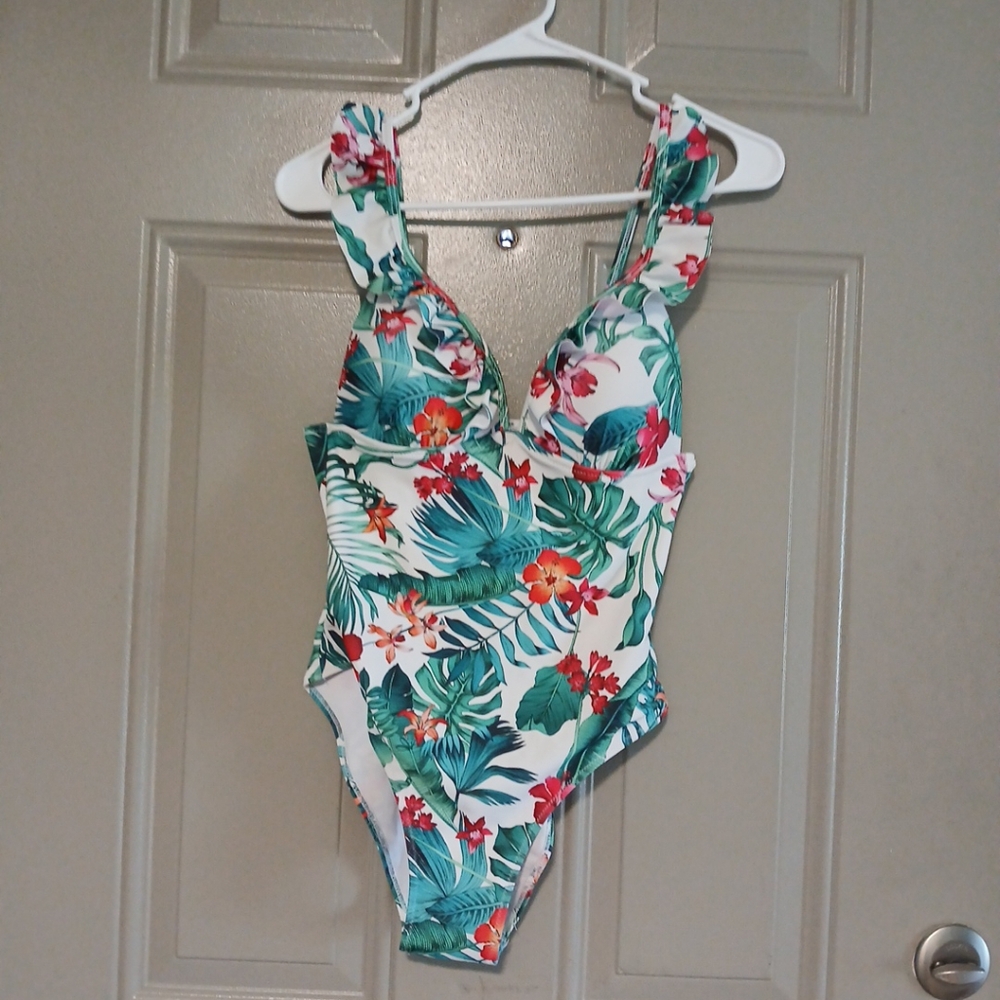 Shein Swimsuits For Women Floral  Rufled  One Piece Size M - Picture 4 of 10